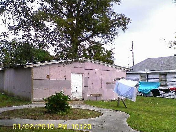 4th image of 1915 Claire Ave