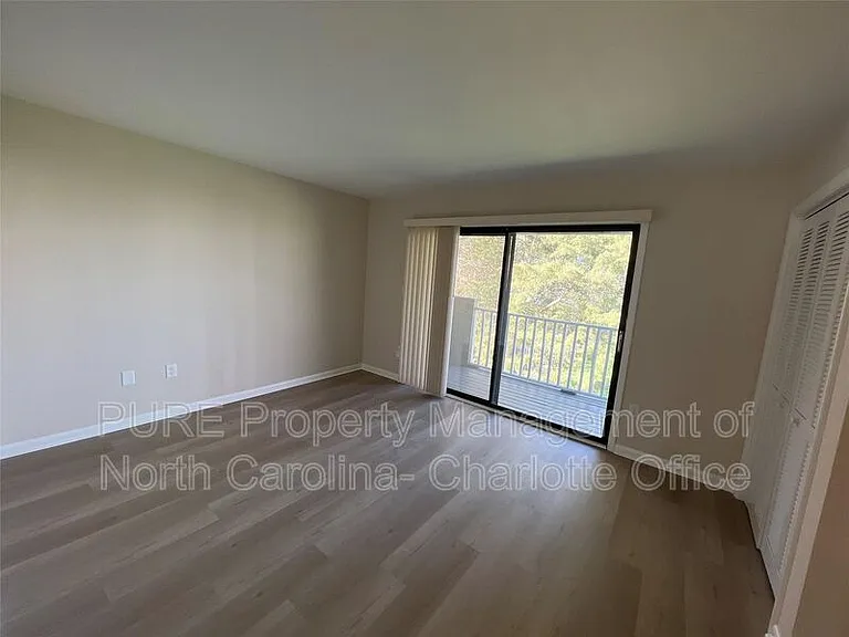 7510 Woods Ln #30 — Photo 15