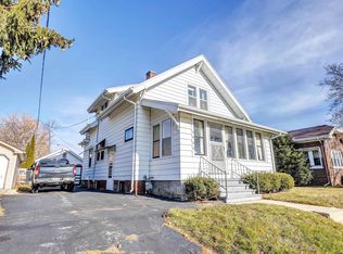 2008 Wollmer St, Manitowoc, WI 54220