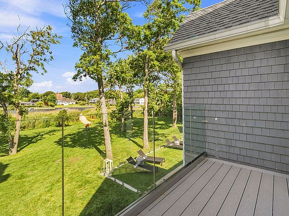 3rd image of 15 Windermere Close