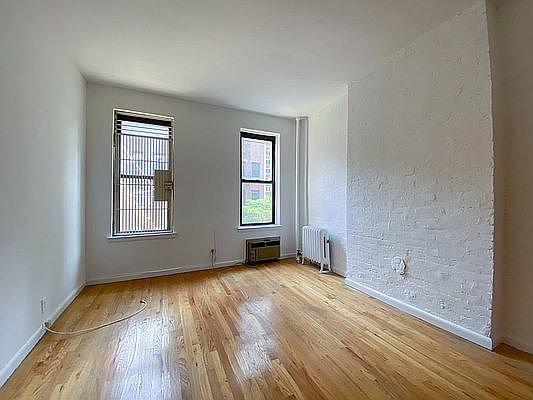 2nd image of 334 E 93rd St APT 10