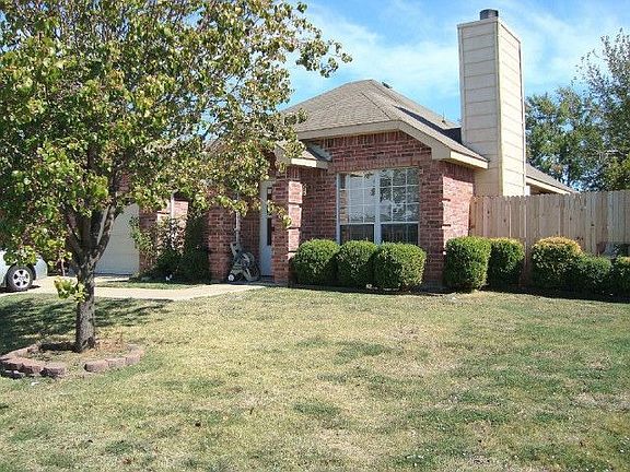 3rd image of 232 Woodhill Dr