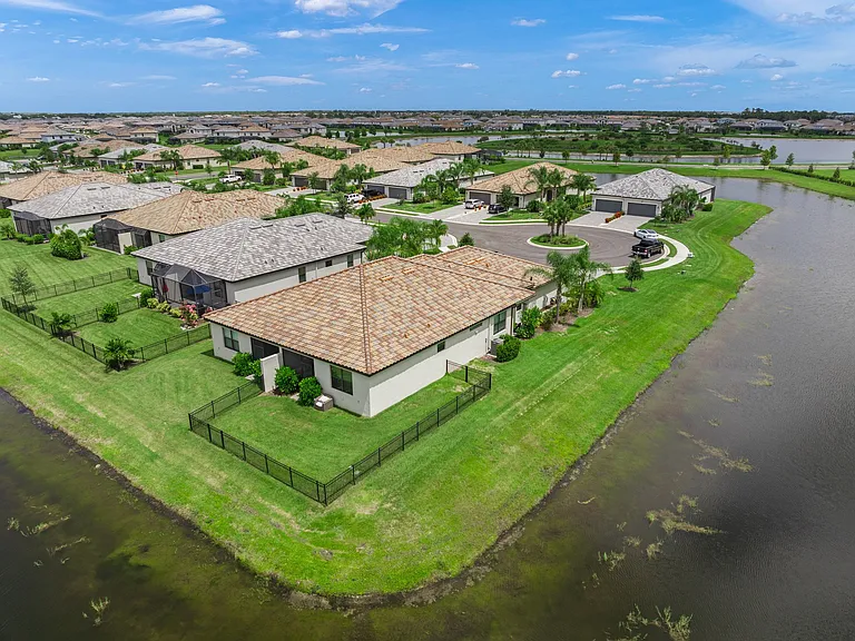 15982 Clear Skies Pl — Photo 53