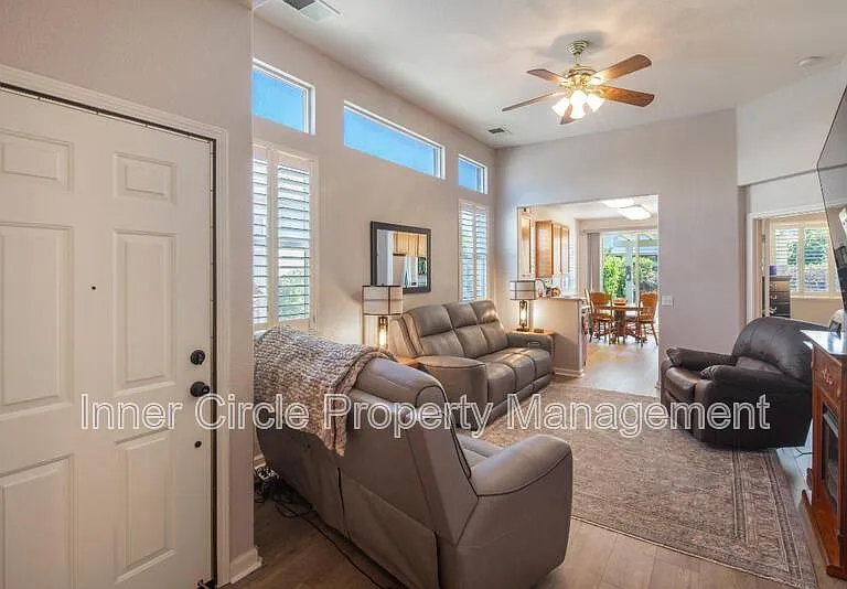 310 Upton Pyne Dr — Photo 5