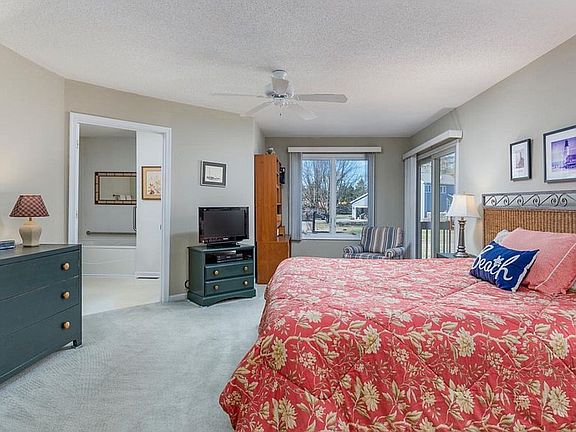 3rd image of 5 McIntosh Ct