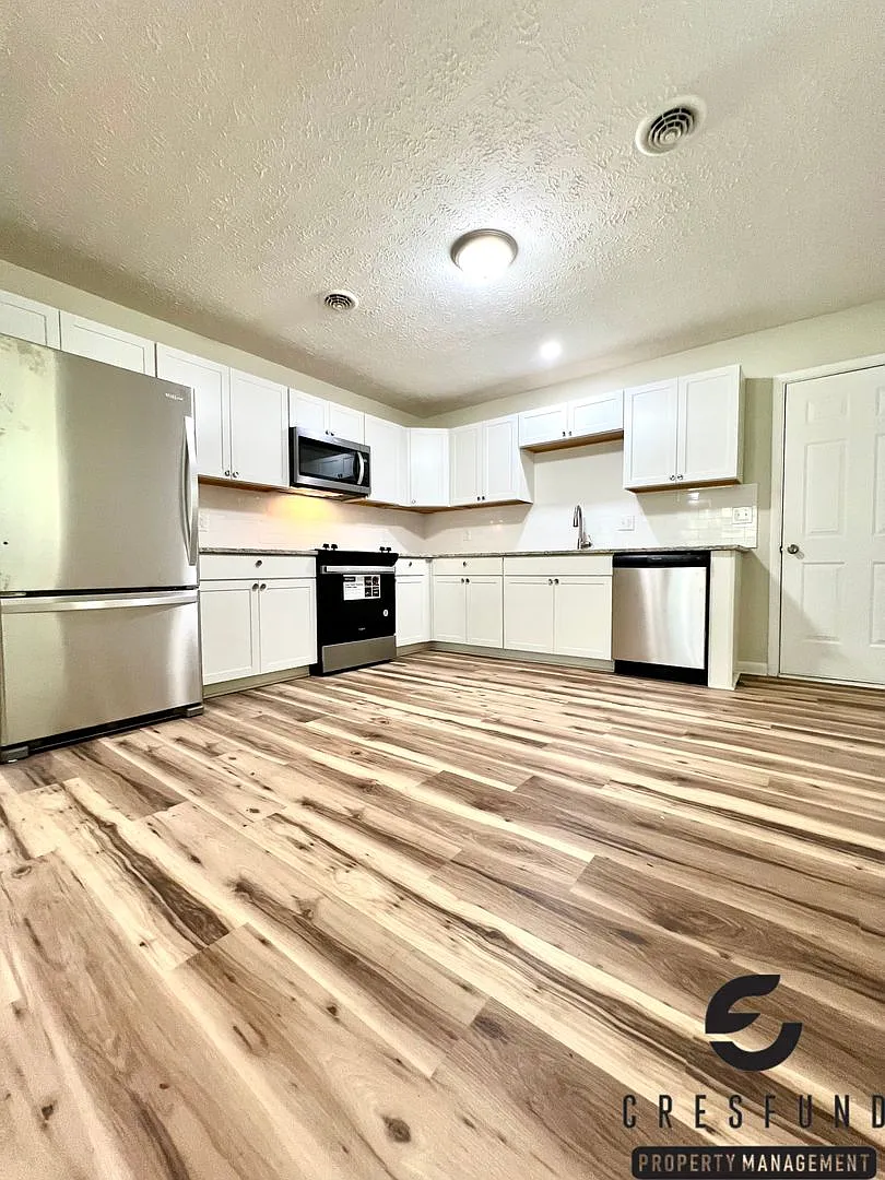 Beautifully Renovated 4-Bedroom Home Move-In Ready! — Photo 4