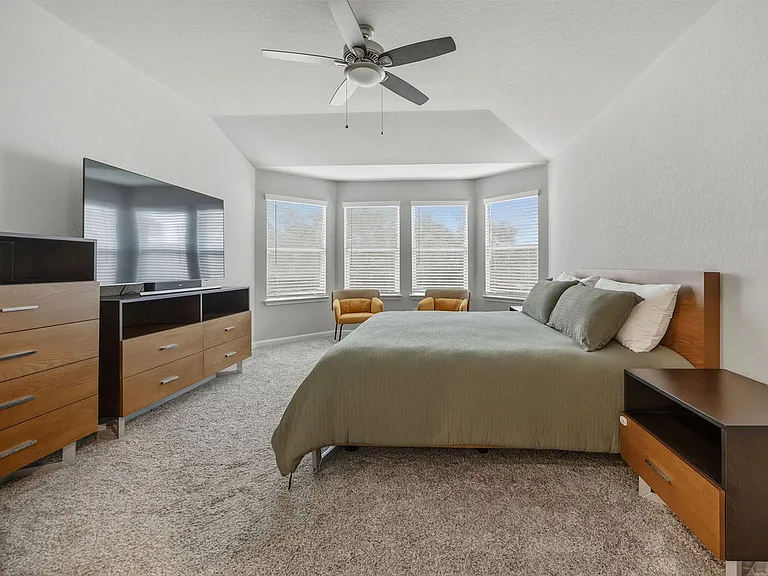 4521 Longhorn Crst — Photo 12