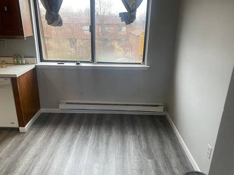 254 Richard Ct #25D — Photo 6