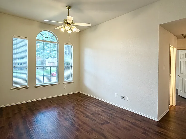 5809 Pine Meadow Ln — Photo 4