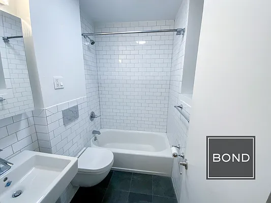 Rented by Bond New York | media 27