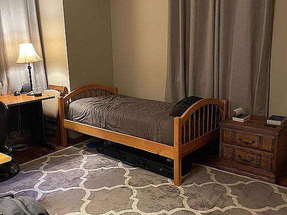 4th image of 201 Juniper Ln