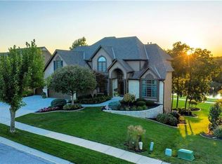 9518 Redbud Ln, Lenexa, KS 66220