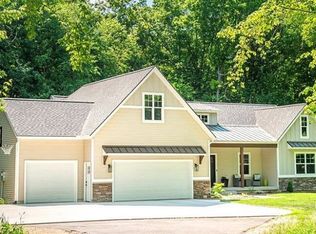 4362 Amazon Dr, Lowell, MI 49331