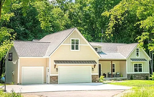 4362 Amazon Dr Photo 1