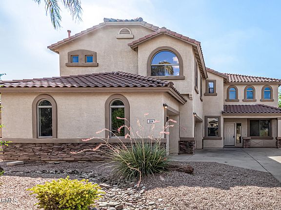 2nd image of 206 E CLAIRIDGE Drive