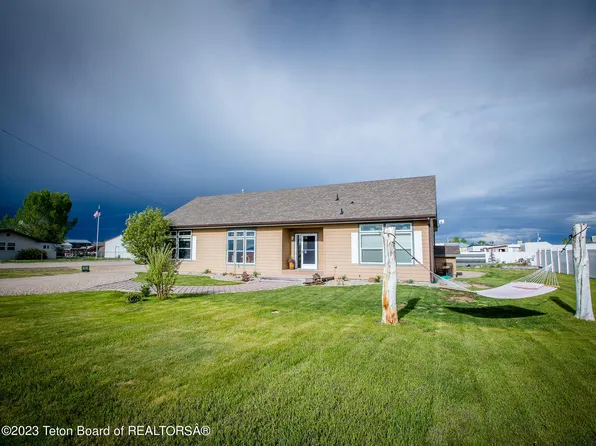 322 W 3rd St, Big Piney, WY 83113
