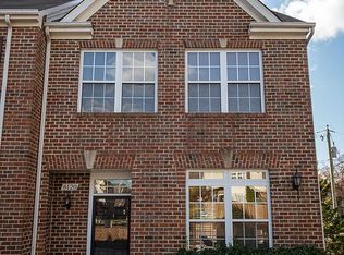 6120 Madison Crest Ct, Falls Church, VA 22041