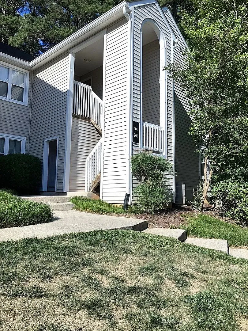 Room in 2 Bedroom Home at Winterpointe Ln — Photo 1