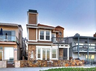 408 E Oceanfront #1, Newport Beach, CA 92661