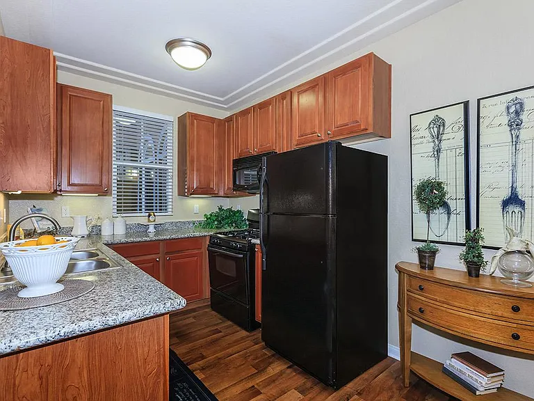 Prominence Apartments — Photo 55