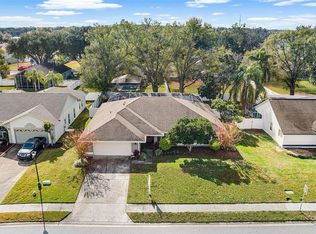 707 Powder Horn Row, Lakeland, FL 33809