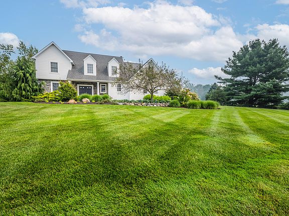 4th image of 103 Bridle Path Ln