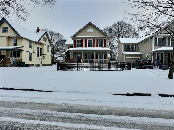 35 Grand Ave, Rochester, NY 14609