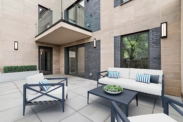 Rented by Compass | media 10