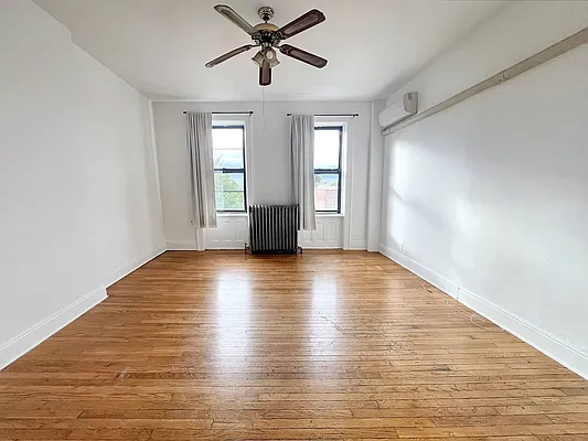Rented by Trademarko Realty Inc | media 5