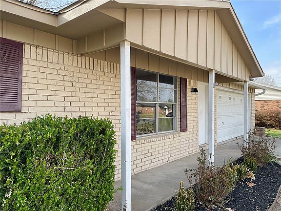 3rd image of 1104 Letha Dr