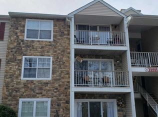 22 Willow Ct, Hamilton, NJ 08619