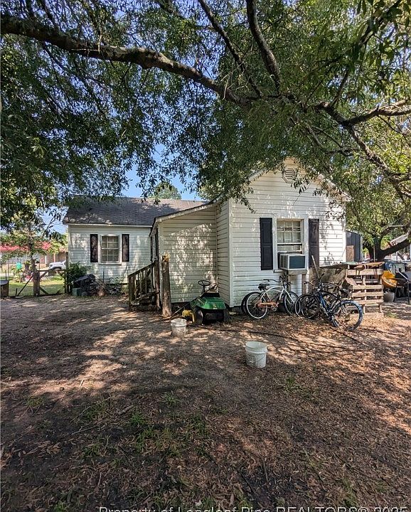 2nd image of 304 N 2nd St