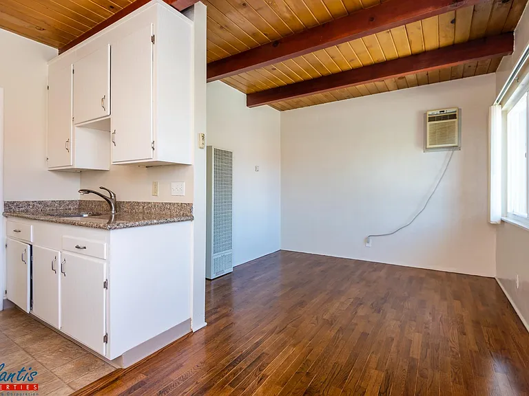 93 E William St #10 — Photo 1
