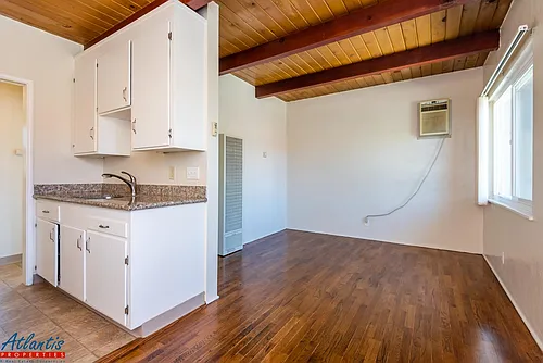 93 E William St #10 Photo 1