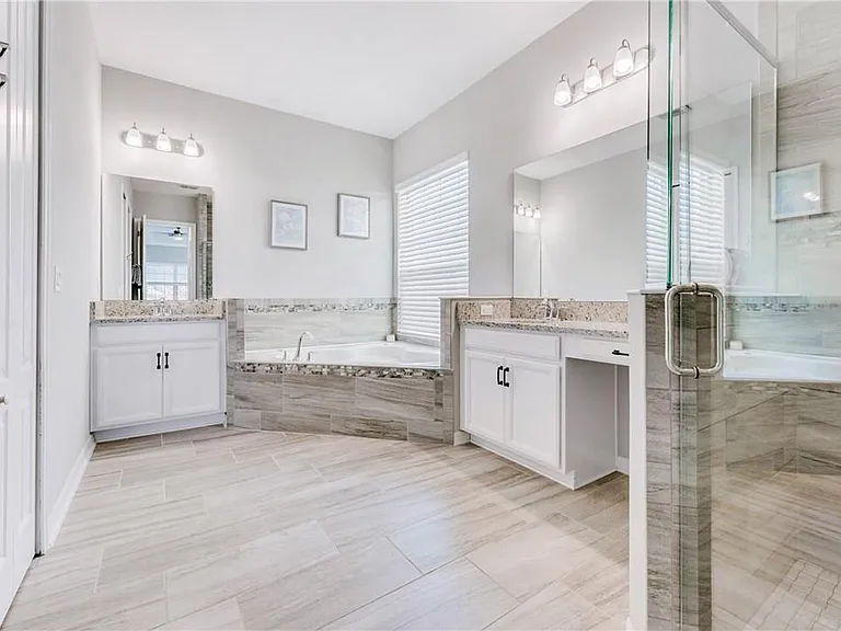 10479 Siddington Dr — Photo 10