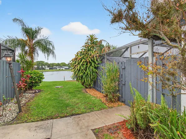 1057 Summit Trail Circle #B, West Palm Beach, FL 33415