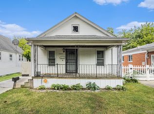 7683 Warwick St, Detroit, MI 48228