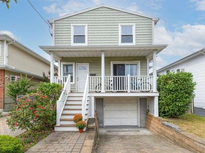 19 Graywood Road, Port Washington, NY, 11050