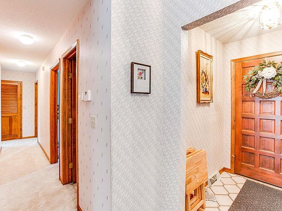5th image of 56540 Woodbine Ln