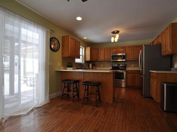 2nd image of 3078 Belle Chase Blvd
