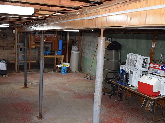full basement
