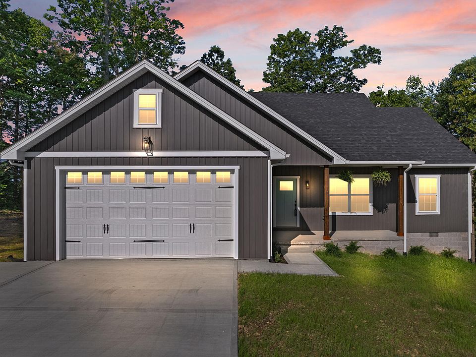 1st image of 427 Aspen Dr