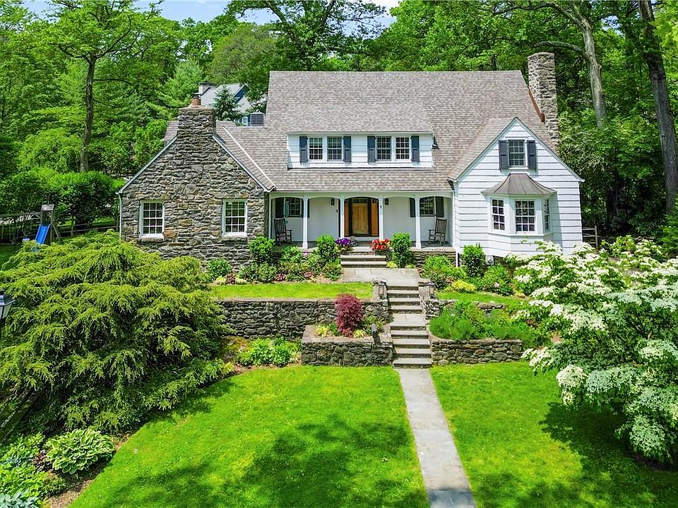 1st image of 1 Forest Court