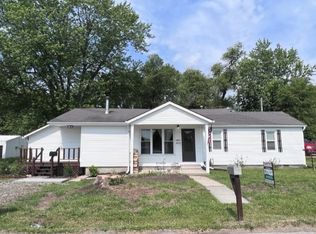 205 N West St, Cameron, MO 64429