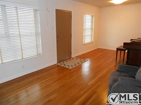 3rd image of 331 Avenue Maria Dr