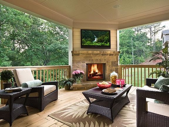 Fraser Outdoor Living Area
