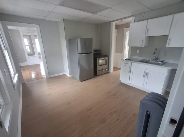30-32 Fox St #B-2, West Springfield, MA 01089