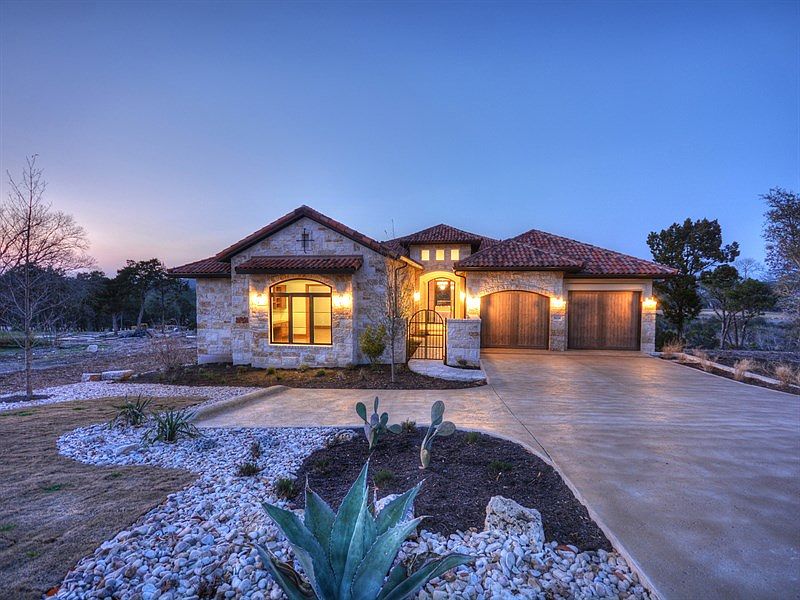1st image of 8224 Carranzo Dr