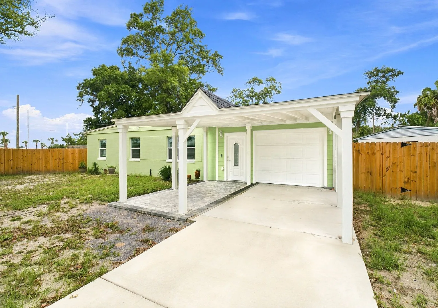 St. Andrews 4 Bedroom/2 Bath — Photo 1