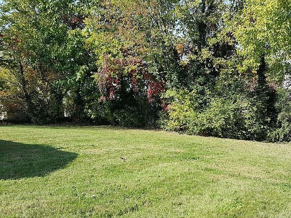 3rd image of 626 Albemarle Ave SE